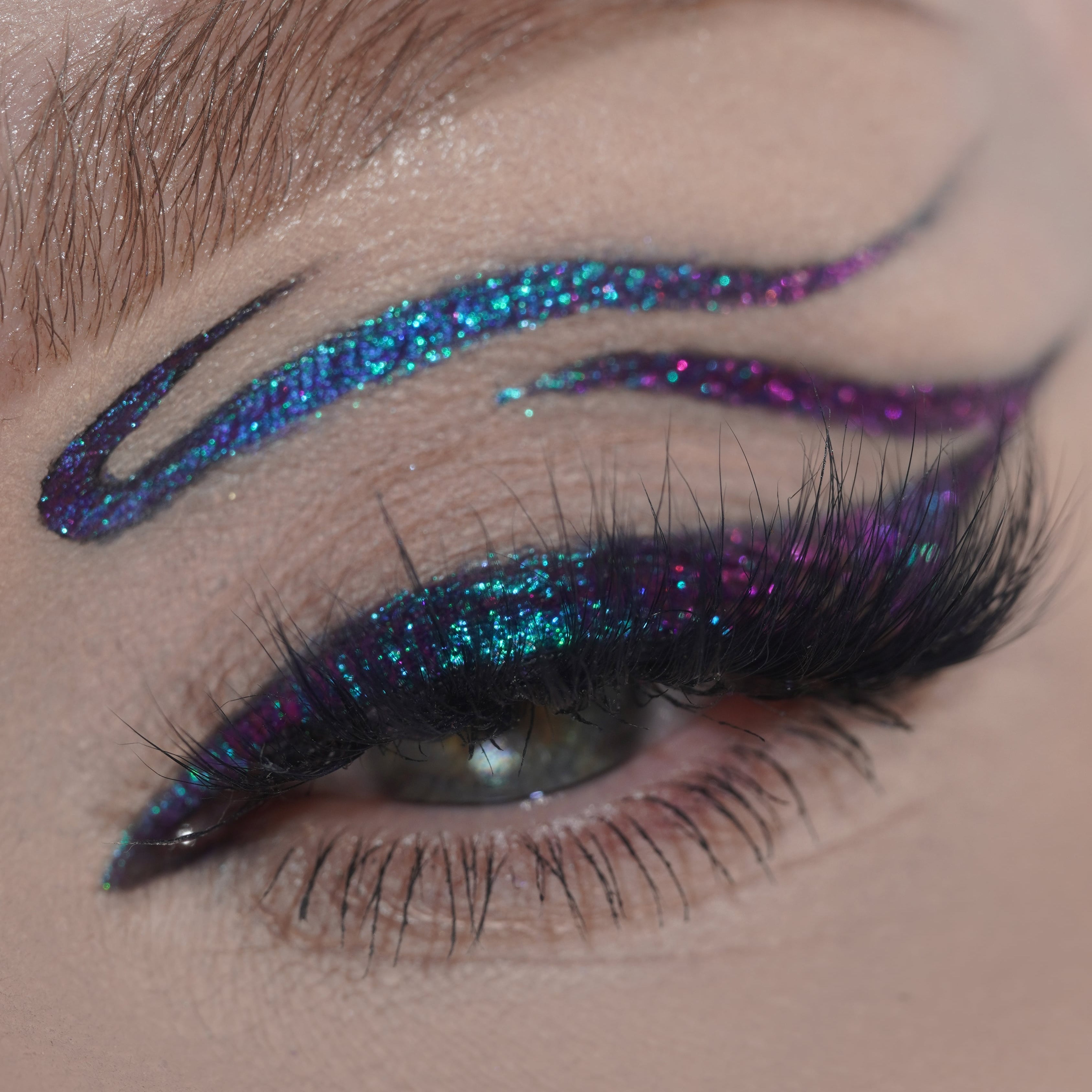 Oceanic Symphony (Multichrome Pigment)