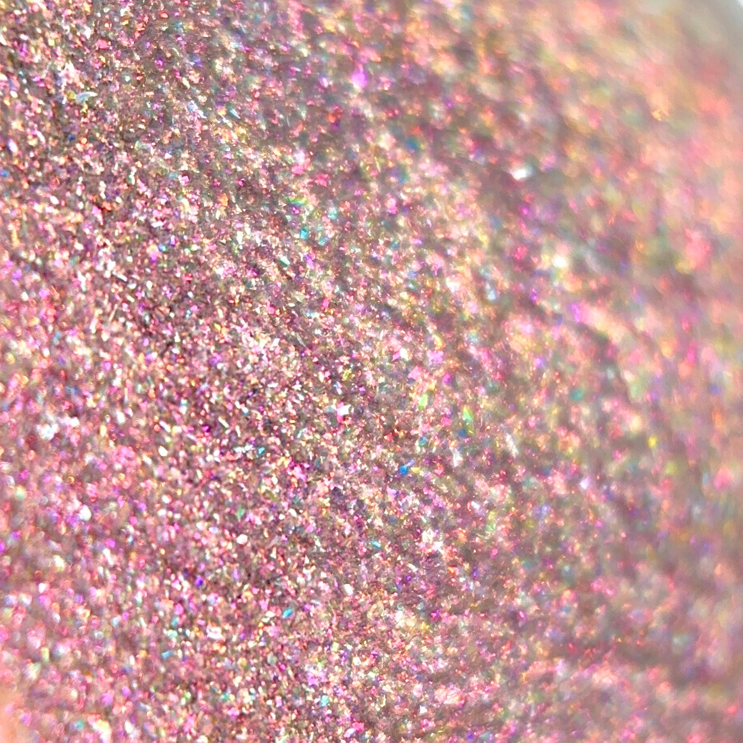 Holo Petal (Multichrome Pigment)