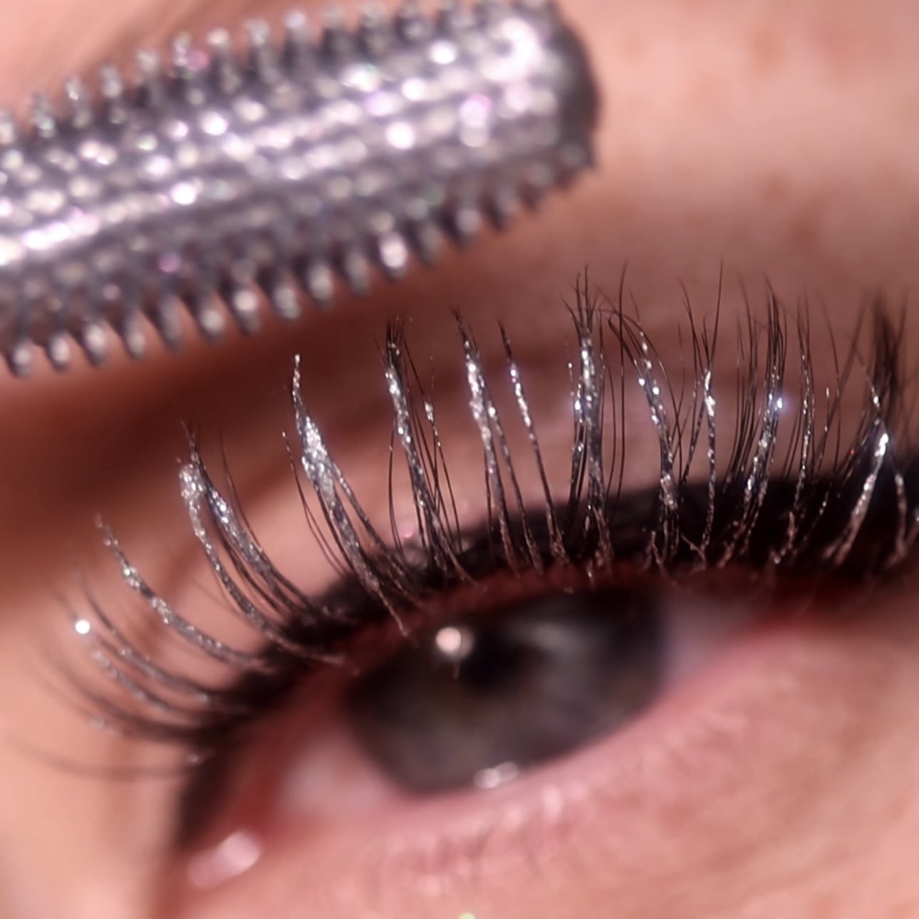 Mascara Topper - Celestial Silver