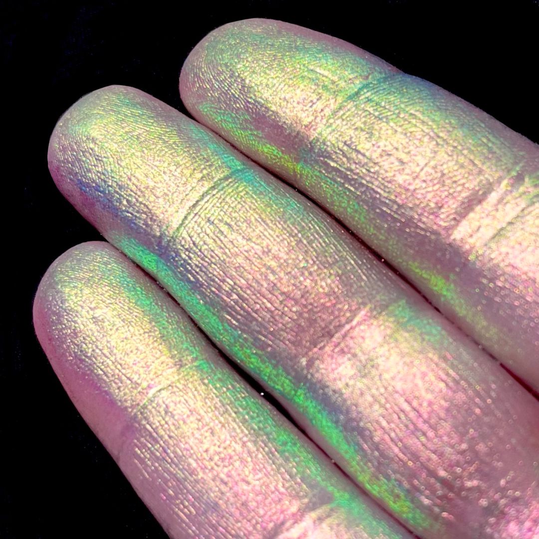 Dreaming Orchid (Multichrome Pigment)